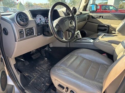 Used 2003 HUMMER H2 w/ Preferred Equipment Group image 8