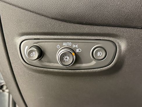 Used 2020 Chevrolet Equinox LT AWD/4WD image 18