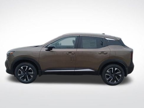 New 2026 Nissan Kicks SV w/ SV Premium Package image 2