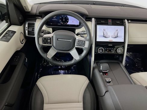 Used 2025 Land Rover Discovery S AWD/4WD image 24