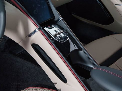 Used 2023 Ferrari Roma image 14