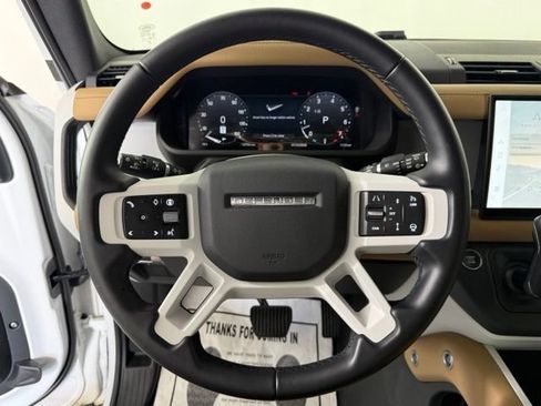 Used 2025 Land Rover Defender 130 X-Dynamic SE AWD/4WD image 40