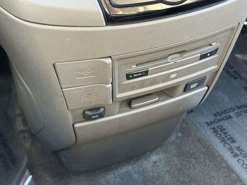 Used 2014 Honda Odyssey Touring Elite image 36