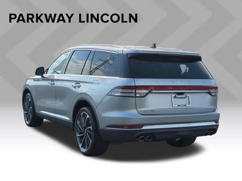 Used 2021 Lincoln Aviator Reserve w/ Equipment Group 202A AWD/4WD image 3