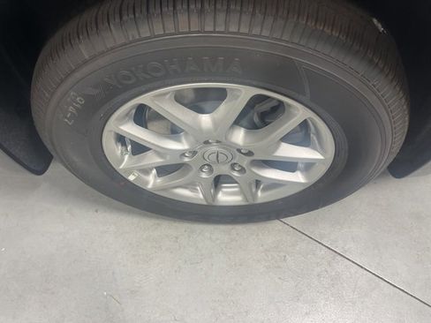 New 2025 Chrysler Voyager LX image 29