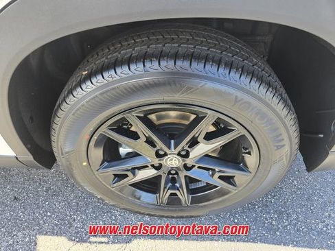 New 2026 Toyota Grand Highlander AWD Hybrid image 9