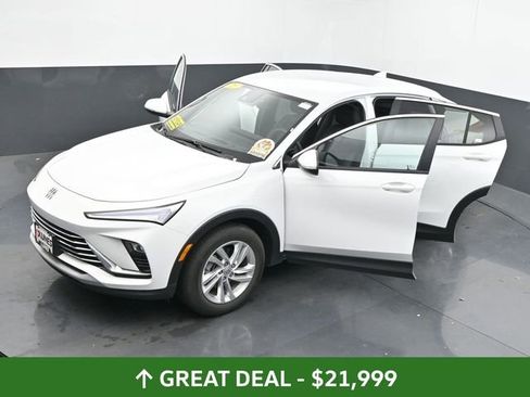 Used 2025 Buick Envista Preferred image 63