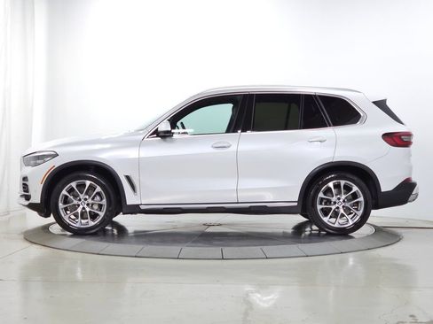 Certified 2023 BMW X5 xDrive40i w/ Luxury Seating Package AWD/4WD image 5