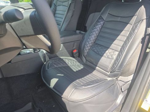 Used 2025 Toyota Tacoma TRD Sport AWD/4WD image 23