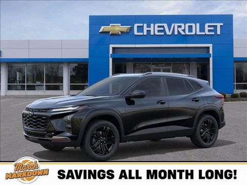 New 2026 Chevrolet Trax ACTIV w/ Sunroof Package image 2