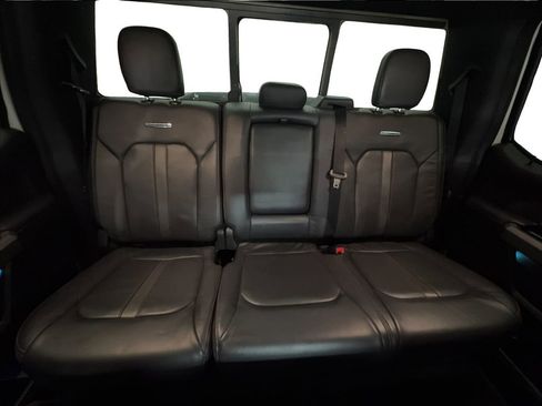 Used 2022 Ford F350 Platinum w/ FX4 Off-Road Package AWD/4WD image 13