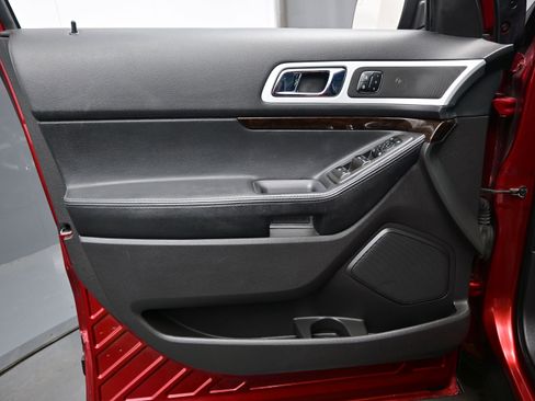 Used 2014 Ford Explorer Limited w/ Equipment Group 302A image 9