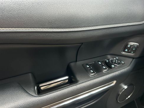 Used 2024 Ford Expedition XLT image 12