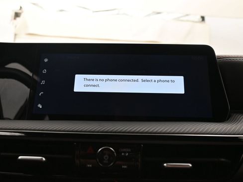 Used 2025 Nissan Kicks SR FWD image 33