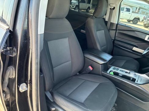 Used 2022 Ford Explorer XLT RWD image 10