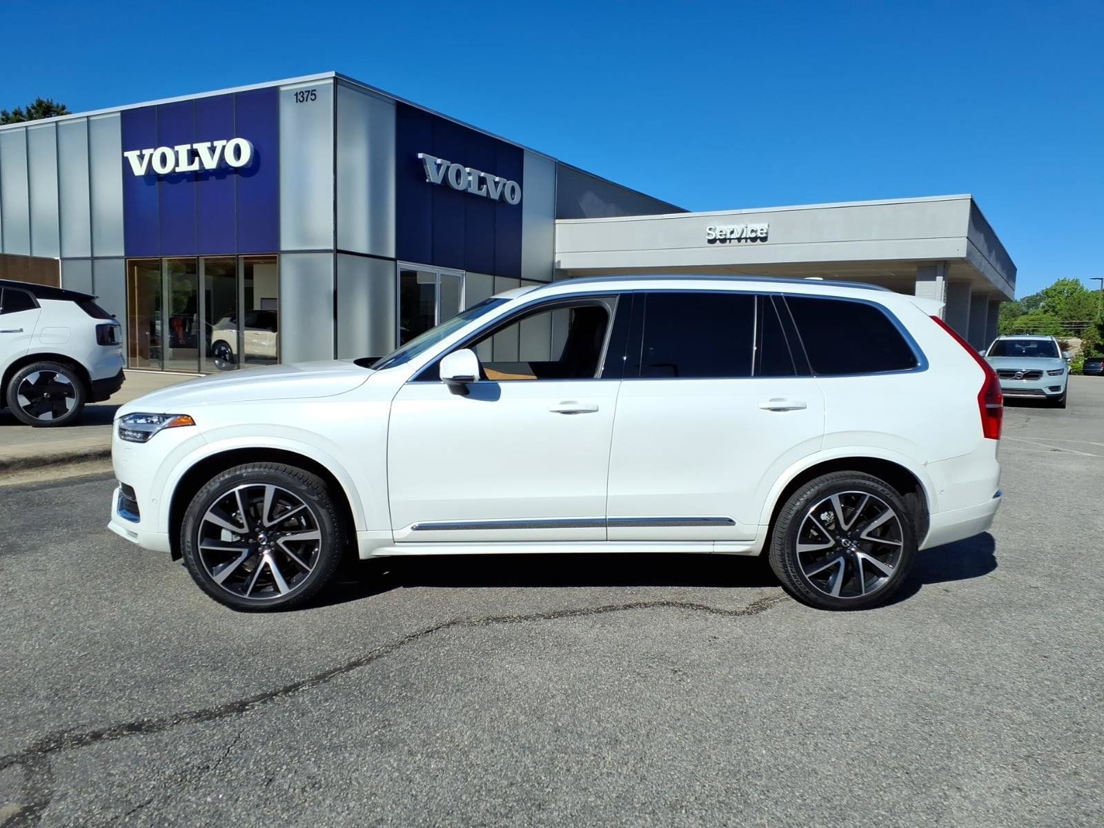 Certified 2023 Volvo XC90 B5 Plus w/ Protection Package Premier AWD/4WD image 6