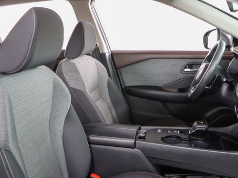 Used 2022 Nissan Rogue SV FWD image 26