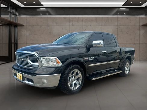 Used 2017 RAM 1500 Laramie RWD image 2