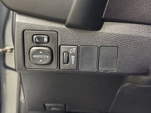 Used 2019 Toyota Corolla SE image 25