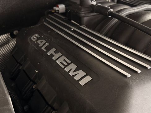 Used 2020 Jeep Grand Cherokee SRT image 23