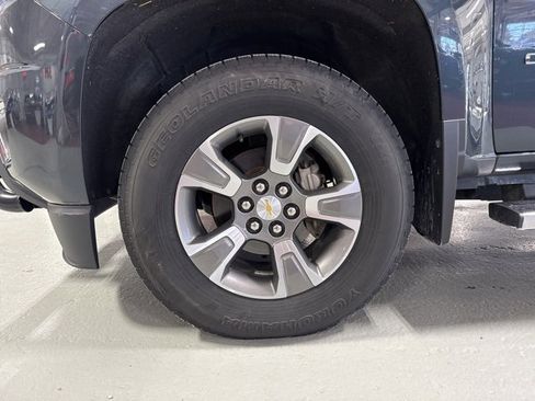 Used 2017 Chevrolet Colorado Z71 image 9