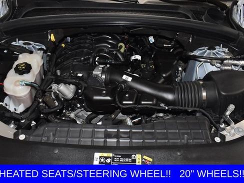 Used 2023 Jeep Grand Cherokee Altitude AWD/4WD image 10