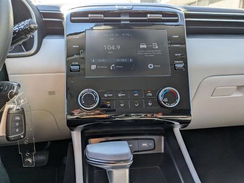 Used 2023 Hyundai Tucson SE FWD image 19