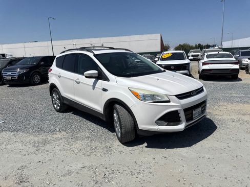 Used 2013 Ford Escape SEL FWD image 2
