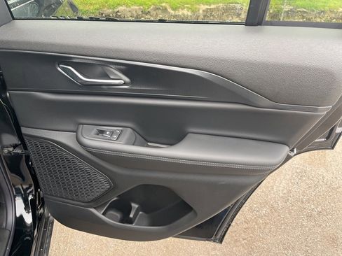 New 2025 Jeep Grand Cherokee Laredo X image 11