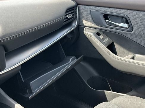 Used 2023 Nissan Rogue SV AWD/4WD image 33