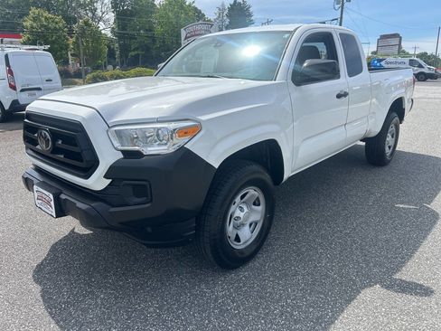 Used 2020 Toyota Tacoma SR image 7