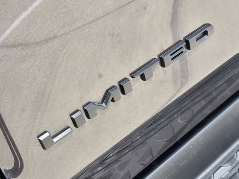 Used 2024 RAM 1500 Limited AWD/4WD image 12