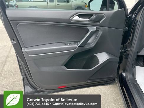 Used 2019 Volkswagen Tiguan SE w/ Panoramic Sunroof Package AWD/4WD image 20