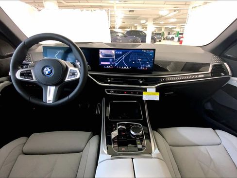New 2026 BMW X5 xDrive50e w/ M Sport Package image 5