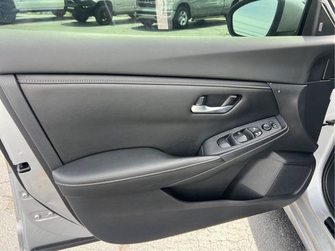 Used 2021 Nissan Sentra SV FWD image 13