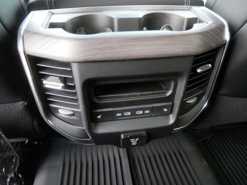 New 2026 RAM 3500 Laramie AWD/4WD image 12