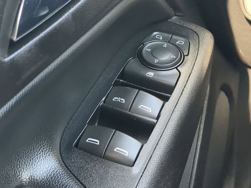 Used 2018 Chevrolet Equinox LT w/ LPO, Cargo Package FWD image 20