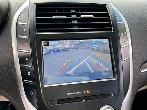 Used 2019 Lincoln MKC Reserve image 27