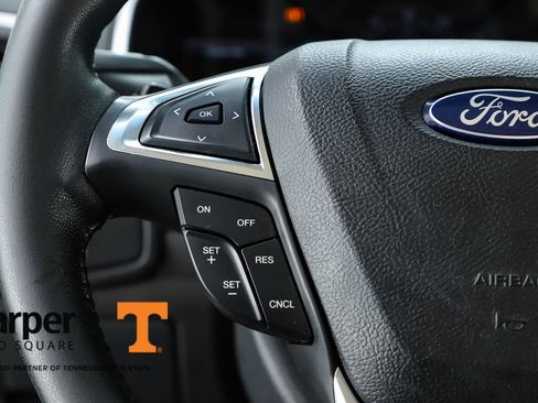 Used 2017 Ford Edge SEL w/ Equipment Group 201A AWD/4WD image 21