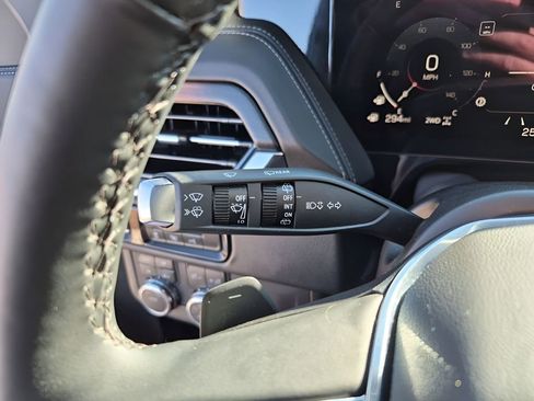 Certified 2025 GMC Yukon Denali image 36