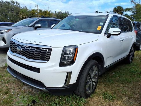 Used 2021 Kia Telluride EX w/ EX Premium Package image 3