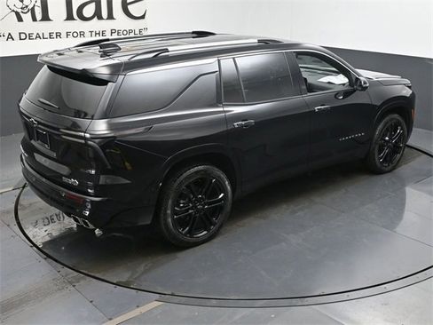 New 2025 Chevrolet Traverse High Country w/ LPO, Floor Liner Package image 19