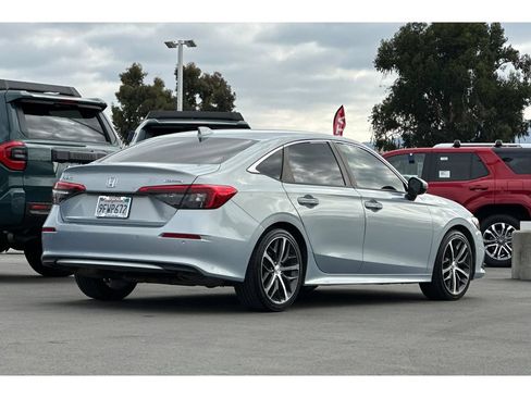 Used 2023 Honda Civic Touring image 4