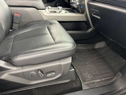 Used 2018 Ford Expedition XLT w/ Equipment Group 201A AWD/4WD image 26