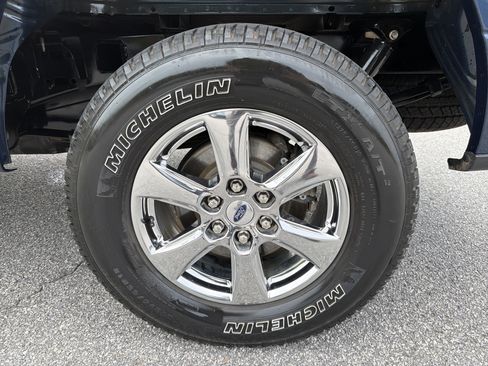 Used 2019 Ford F150 XLT w/ Equipment Group 302A Luxury AWD/4WD image 29