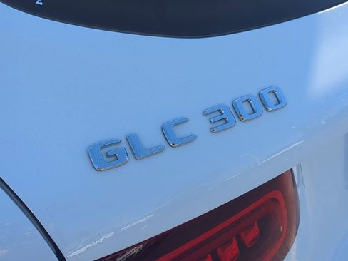 Used 2022 Mercedes-Benz GLC 300 image 6
