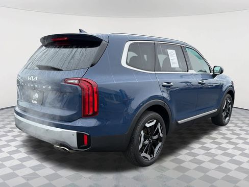 Used 2023 Kia Telluride S w/ S Sunroof Package image 5