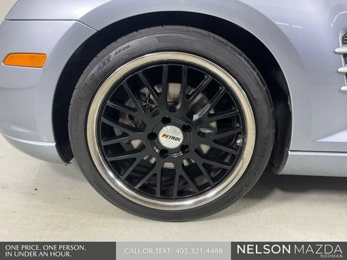 Used 2007 Chrysler Crossfire Limited RWD image 10