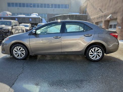 Used 2019 Toyota Corolla LE w/ Carpet Mat Package (TMS) image 15
