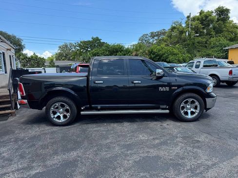 Used 2018 RAM 1500 Laramie AWD/4WD image 9